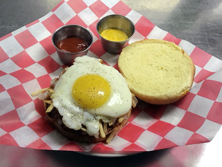 Burger: Fulton Café